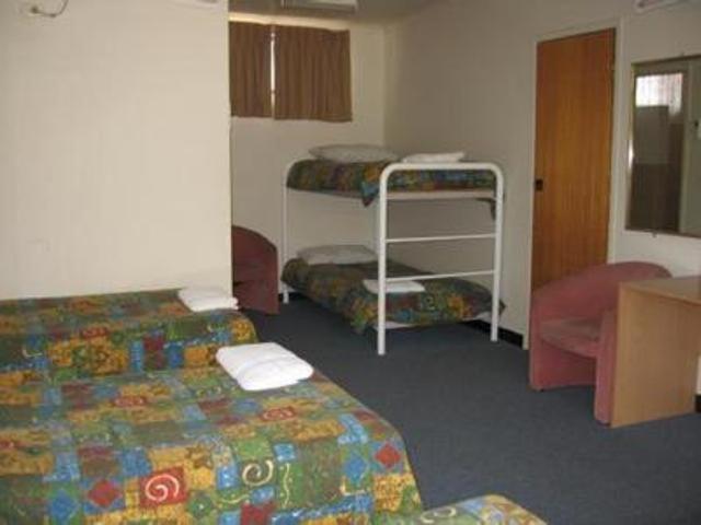 Red Cedars Motel Canberra Chambre photo