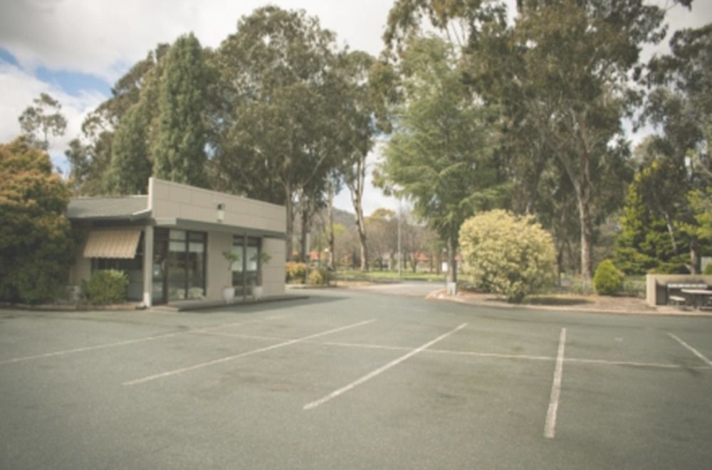 Red Cedars Motel Canberra Extérieur photo